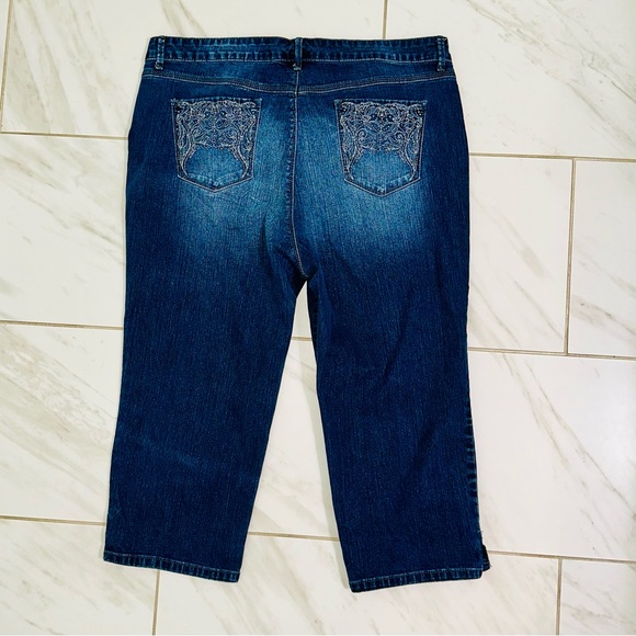 Gloria Vanderbilt Dark Blue Cropped Jeans - Picture 1 of 7